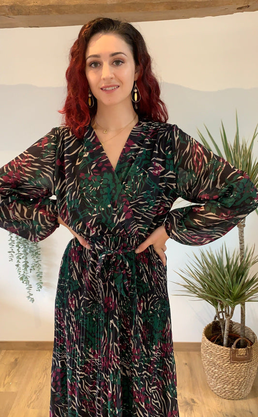 Robe à motif vert et mauve